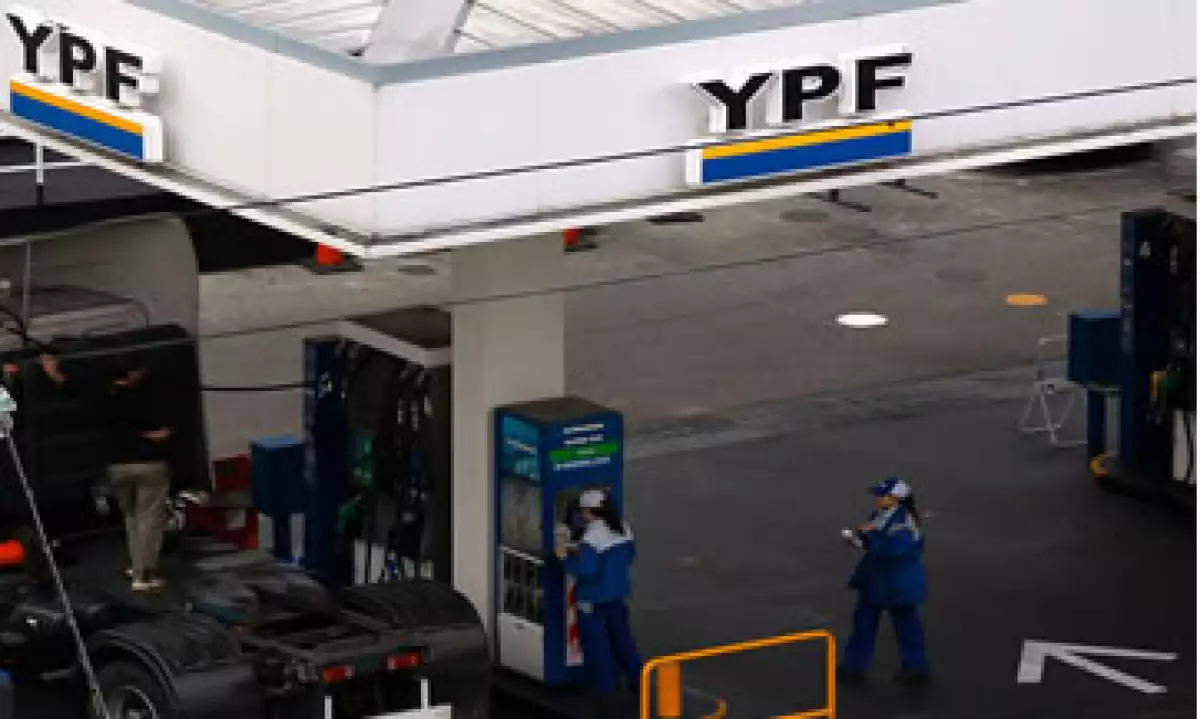 YPF enfrenta la oposición de Repsol ante el acuerdo que ha firmado con Chevron para explotar el yacimiento de Vaca Muerta. (Foto: Reuters)