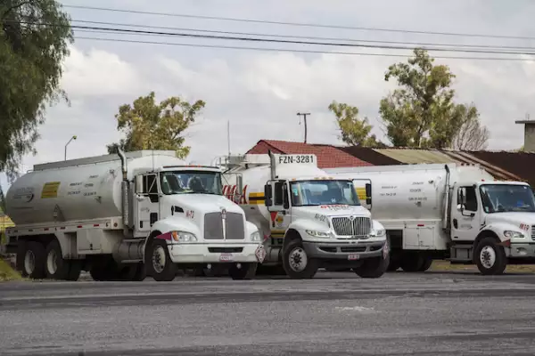 Camiones cisterna para transporte de combustibles