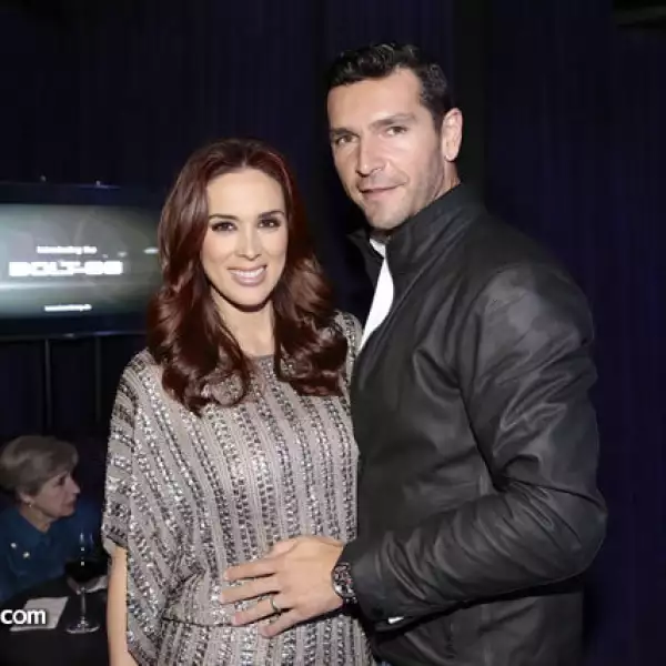 Jacqueline Bracamontes,Martín Fuentes