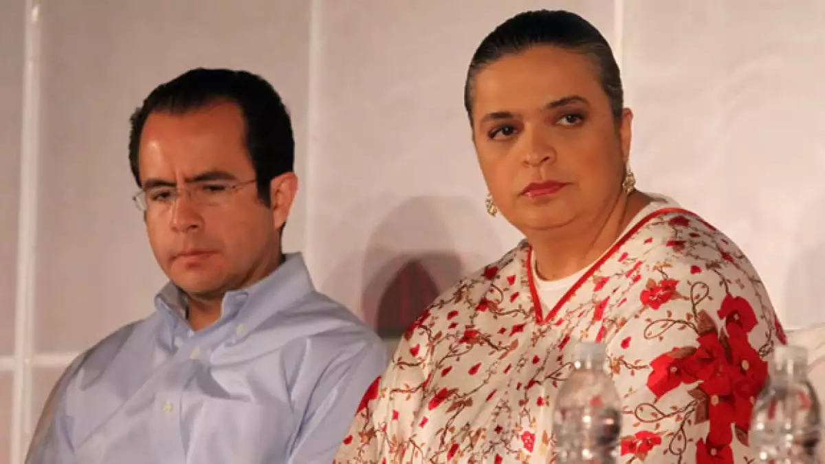 cesar nava beatriz paredes