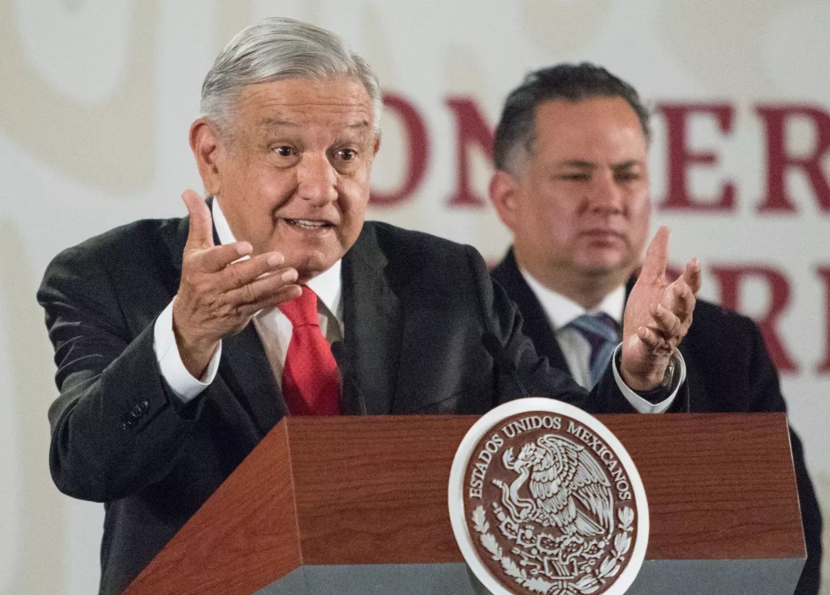Andrés Manuel López Obrador y Santiago Nieto Castillo