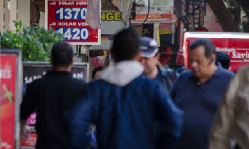 El peso ingresó a finales de noviembre en un periodo de depreciación. (Foto: Cuartoscuro )