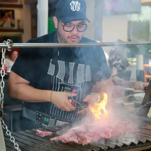 COMIDA CUMPLEAÑOS MEMO OCHOA