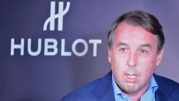 En un comunicado que difundió Televisa, Emilio Azcárraga destaca la trayectoria del periodista e informa que éste dirigirá y conducirá dos programas semanales.