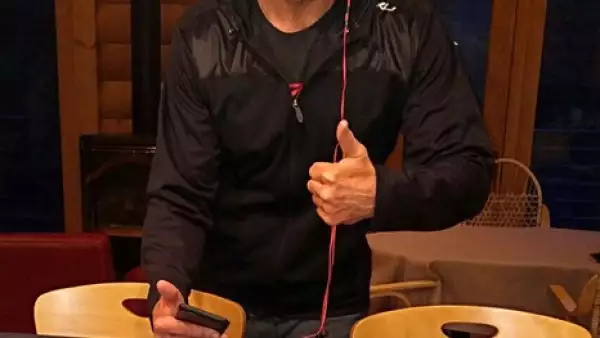 A muchos ha preocupado cómo luce el actor de X-Men en la foto que recién publicó en Instagram, se cree que pudiera ser a causa de los carcinomas que ha tenido en el rostro.