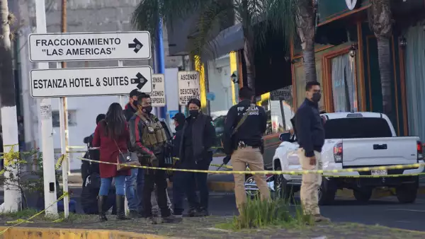 Un comando armado asesino a 6 personas en un ataque armado en el bar cantina "La 25", ubicada en la colonia Las Américas, en Morelia. El ataque sucedió alrededor de las 04:30.