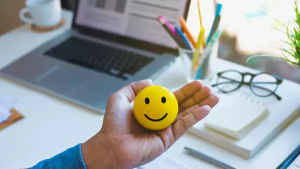 (Fotografía temática de salud mental en el trabajo)