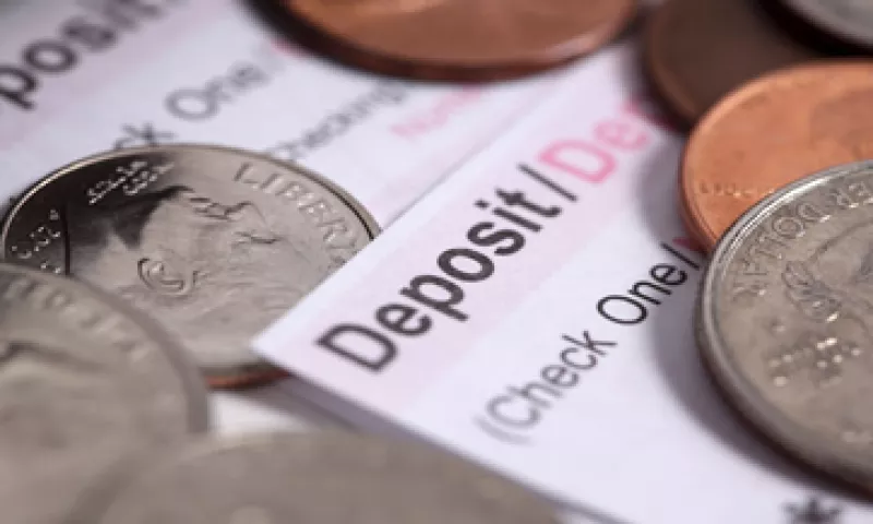 El turismo, la operación de divisas y el comercio exterior son negocio para los bancos pequeños. (Foto: iStock by Getty)