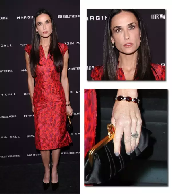 Demi Moore sigue usando su anillo de casada.
