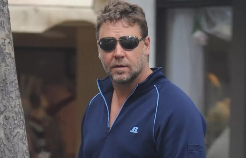 El actor cumple 46 años con nuevo protagónico en el cine, “Robin Hood”, y aunque para este papel tuvo que bajar 20 kilos, parece que los años no le han hecho un gran favor a su figura.