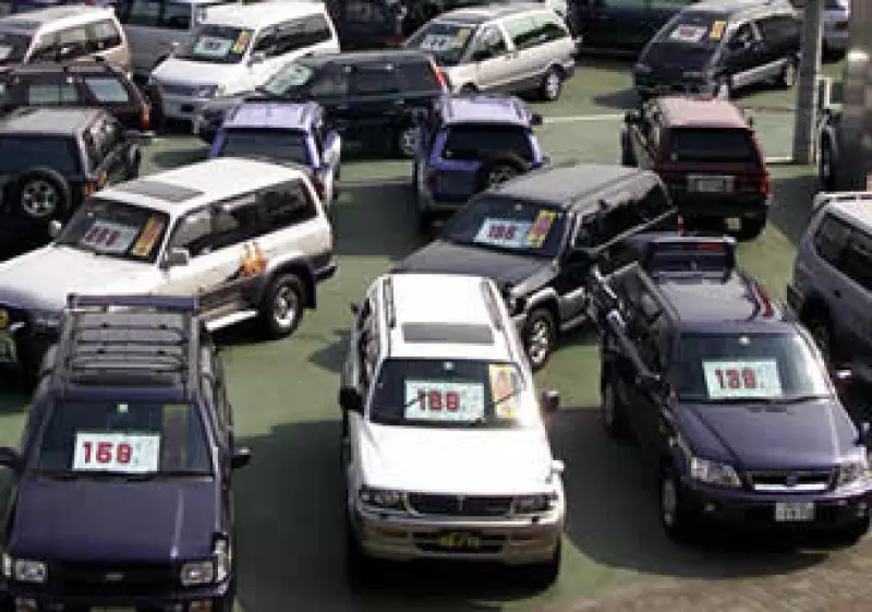 En el mercado nacional se vendieron 820,000 unidades en 2010 y los autos importados que entraron al país fueron 430,000. (Foto: AP)