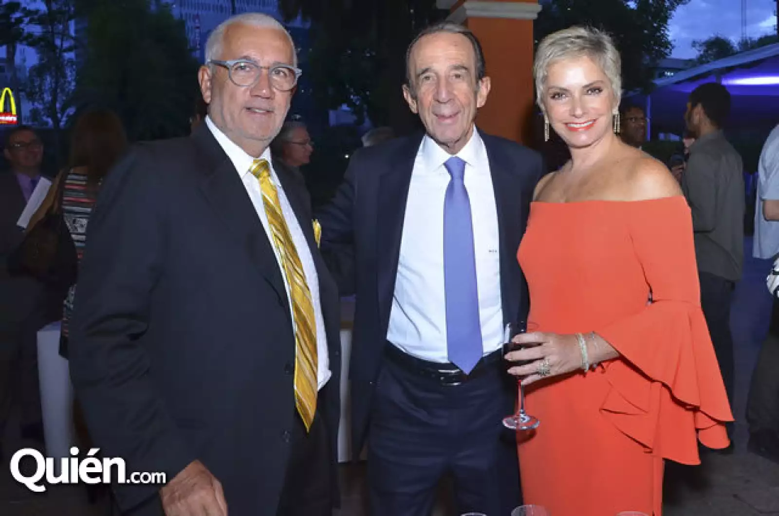 Francisco Medina, Manuel Arango y Alba Flores de Medina