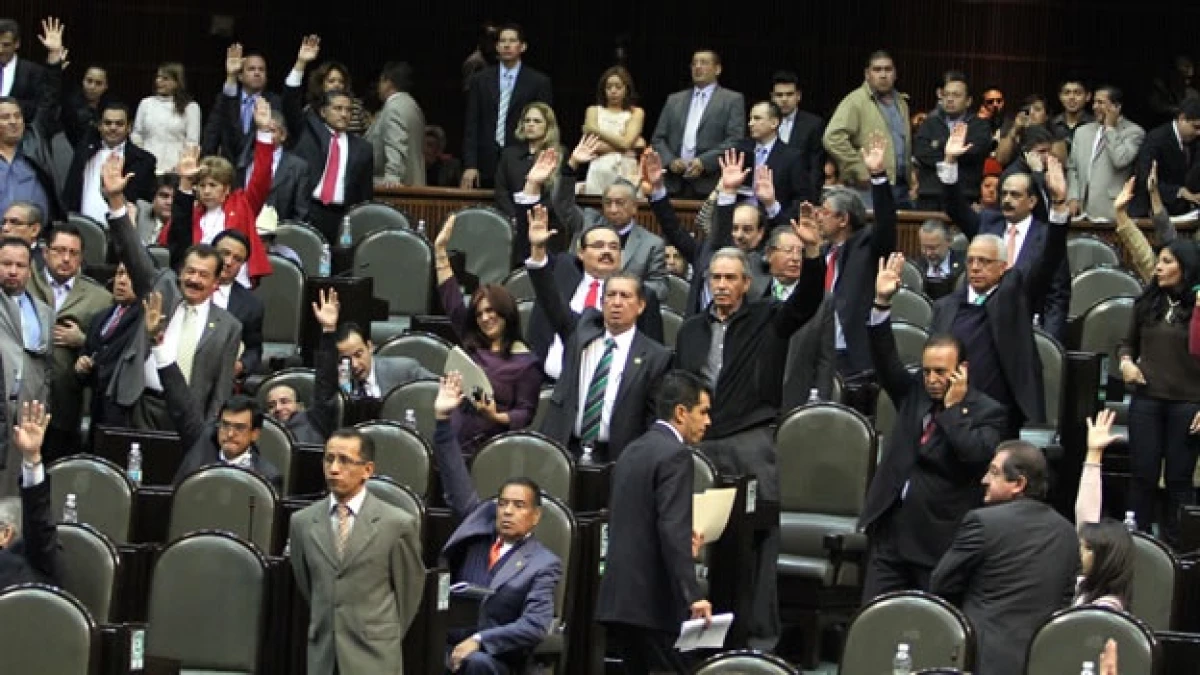 Diputados votan la Reforma Política