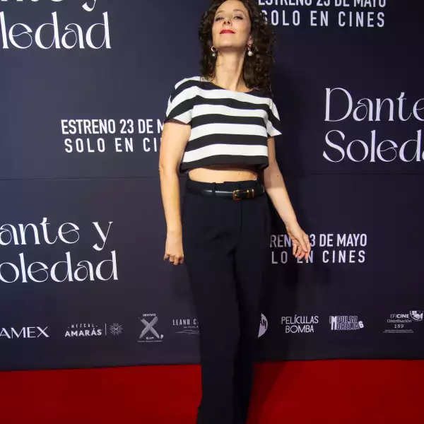 DANTE Y SOLEDAD ALFOMBRA ROJA