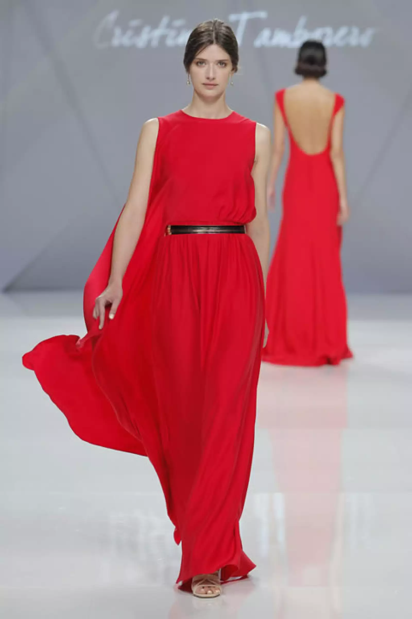 La diseñadora imprimió los colores y motivos del desierto Rajastán, del norte de la India.