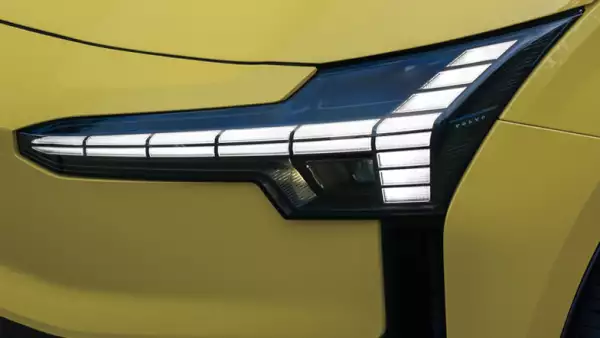 Foto de los faros del Volvo EX30
