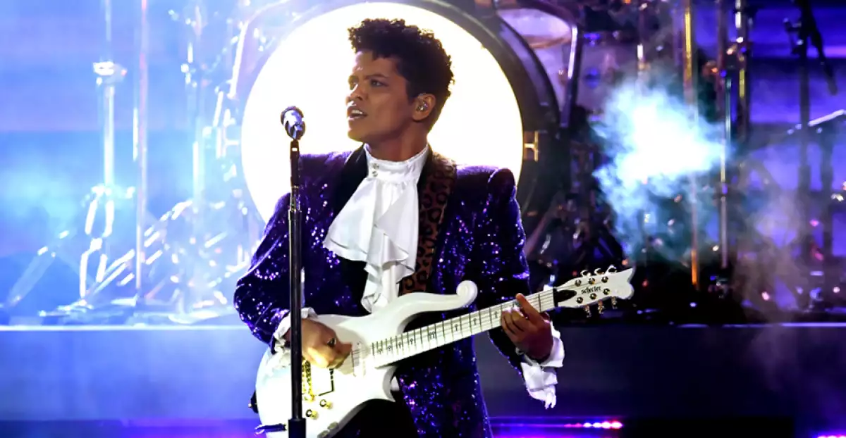 Bruno Mars tributo a Prince