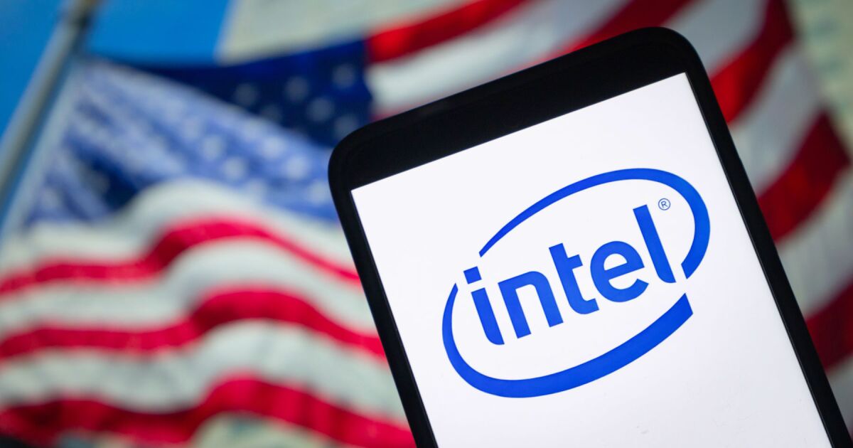 ¡TRUMP RESCATA A INTEL! ACUERDO CLAVE CON APPLE PARA FABRICAR CHIPS EN EU