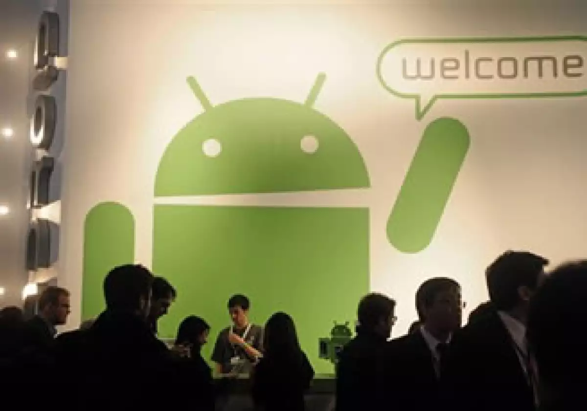 Los desarrolladores están ganando miles de millones de dólares con la App Store, mientras que prácticamente nadie se está haciendo rico con las aplicaciones de Android Market. (Foto: AP)