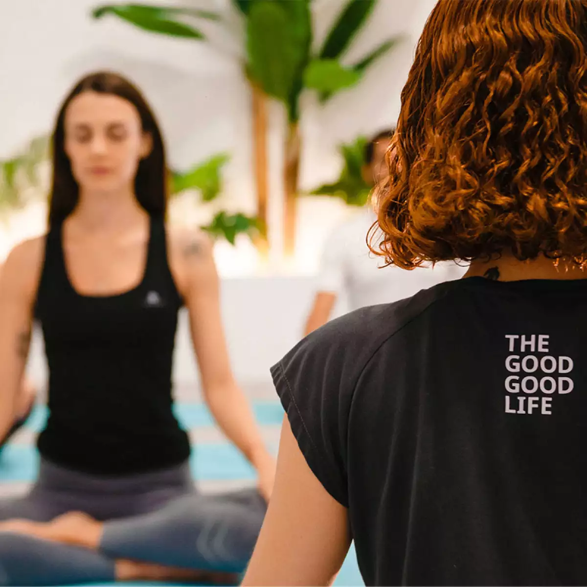 nueva-tendencia-fitness-e-fitness-alternativa-ejercicio-en-casa-clases-en-linea-apps-entrenamiento-online-entrevista-diego-moya-fit-jeff-pandemia-live-on-demand-entrenador-actividad-yoga.jpg