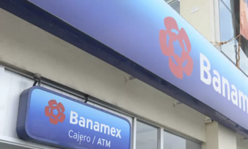 Banamex lideró el sector al administrar 1.6 bdp de recursos captados de clientes. (Foto: Cuartoscuro)