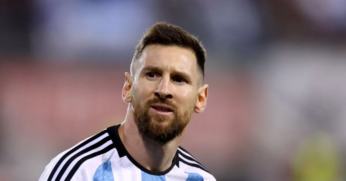 Messi z Argentyny prezentuje swój zespół