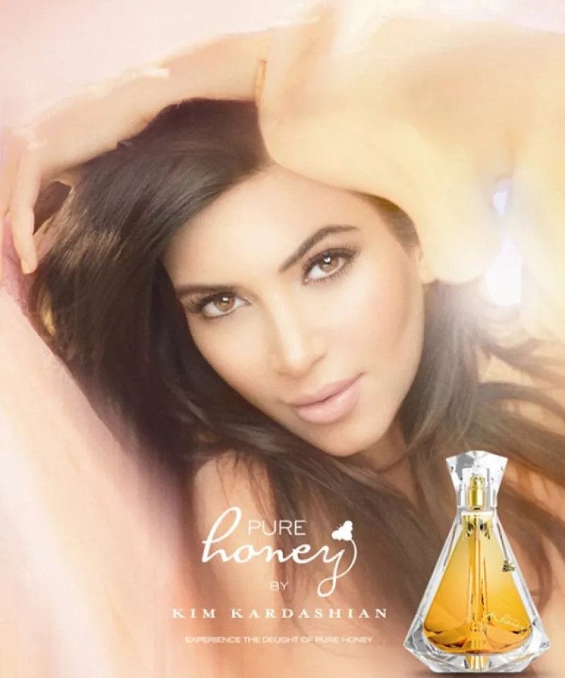 La recién mamá ha querido darle un toque dulce, por ello ha nombrado su nuevo producto "Pure Honey".