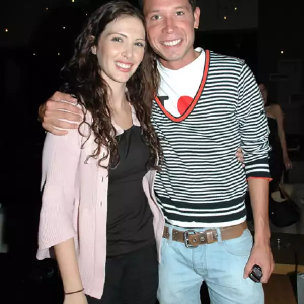 El Cejón festeja a su novia