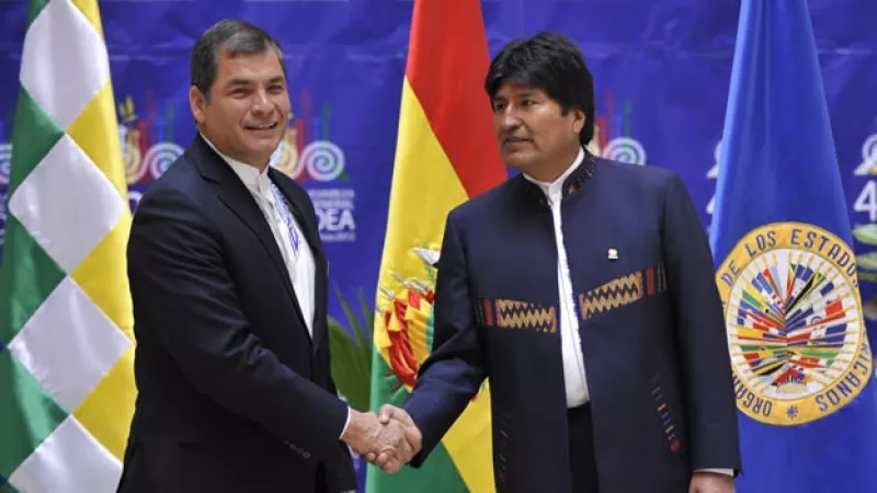 Evo Morales recibe a Rafael Correa