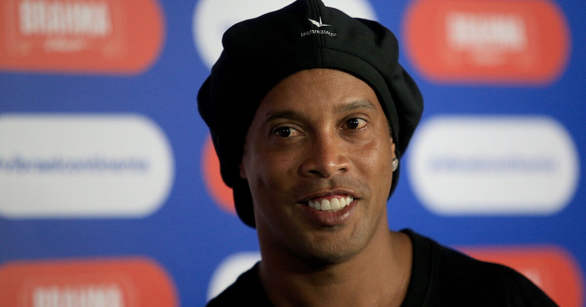 Paraguay'da ele geçirilen Ronaldinho belgelerinde sahtecilik yapmakla suçlanan iş kadını