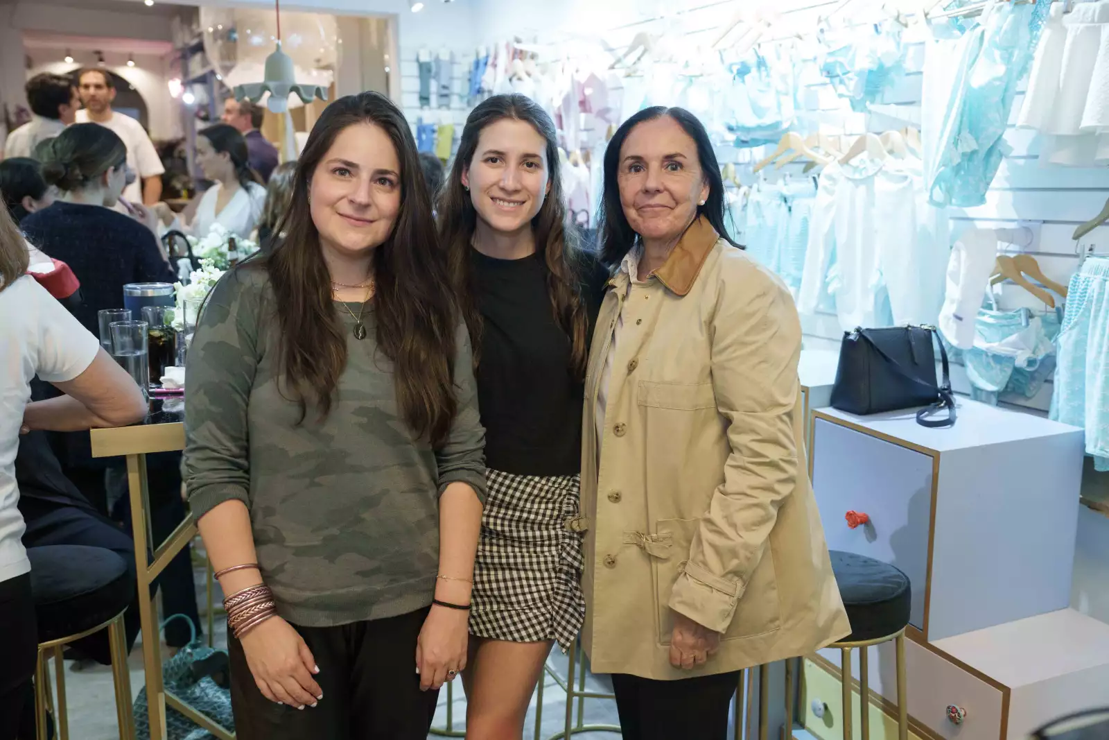 Mercedes Castañeda, María Ocejo y Eugenia Gómez Mont