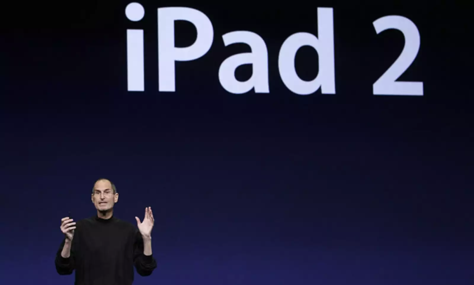 Steve Jobs reapareció, para sorpresa de muchos, en la conferencia de Apple en San Francisco.