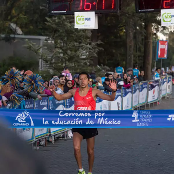 Jonathan Morales 1er lugar 5k varonil