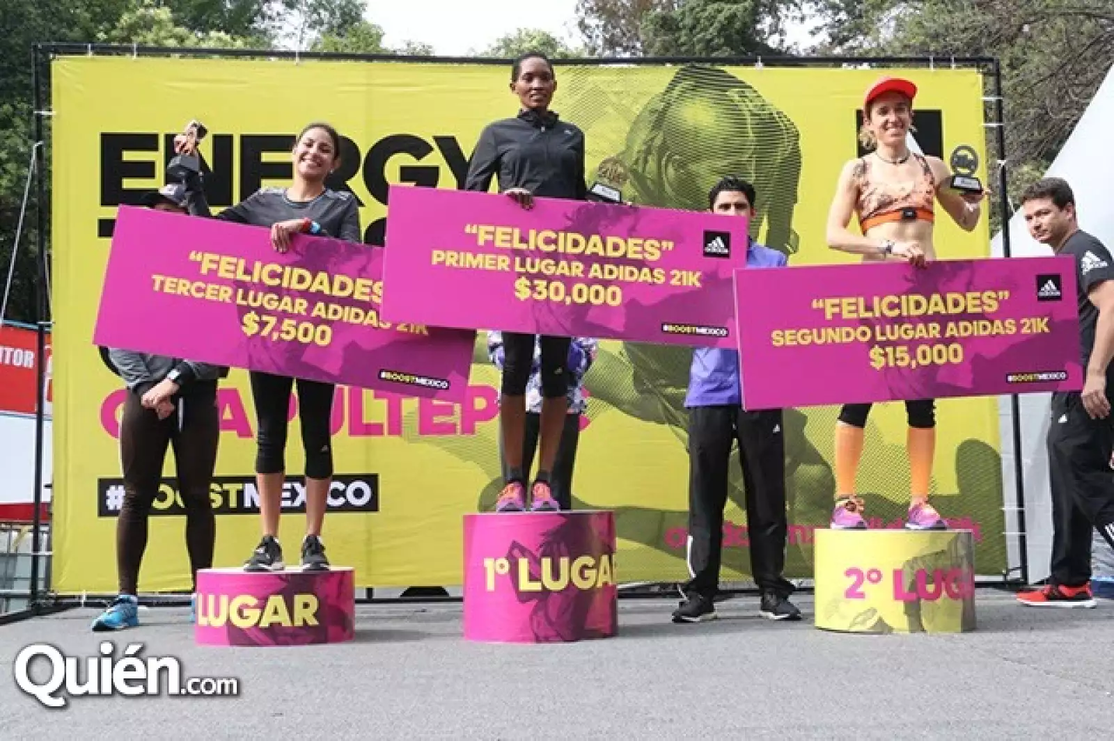 María Enriqueta Fernández,Rouse Jebet y Alex de la Huerta