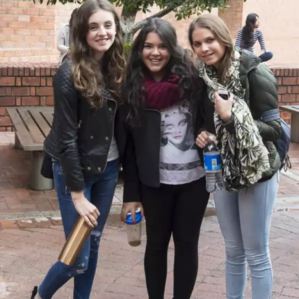 Ximena Prieto, Regina Zerboni y Anastasia Escobar