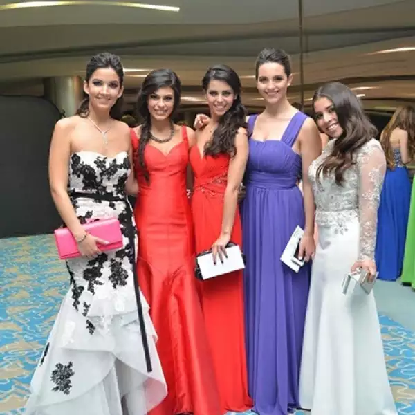 Pamela López,Fer Orozco,Andrea García,Lina Zuñiga y Renata Tello de Menéses.
