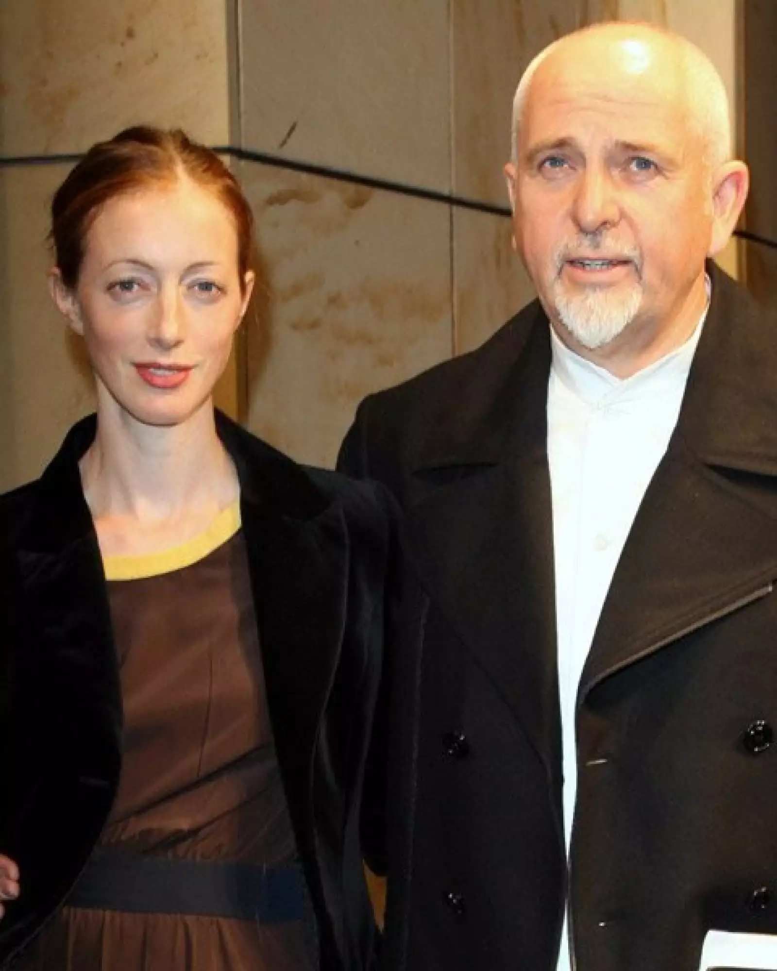 Meabh Flynn (1971) y Peter Gabriel (1950).