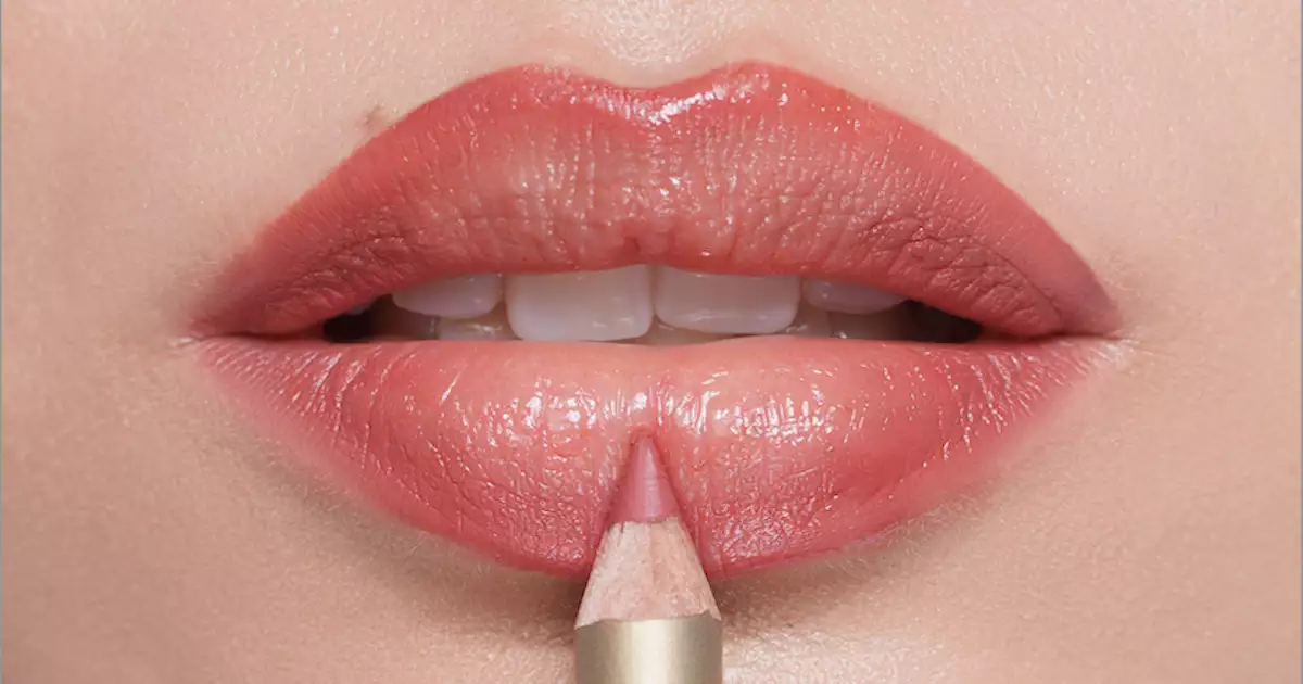 LipLiner.jpg