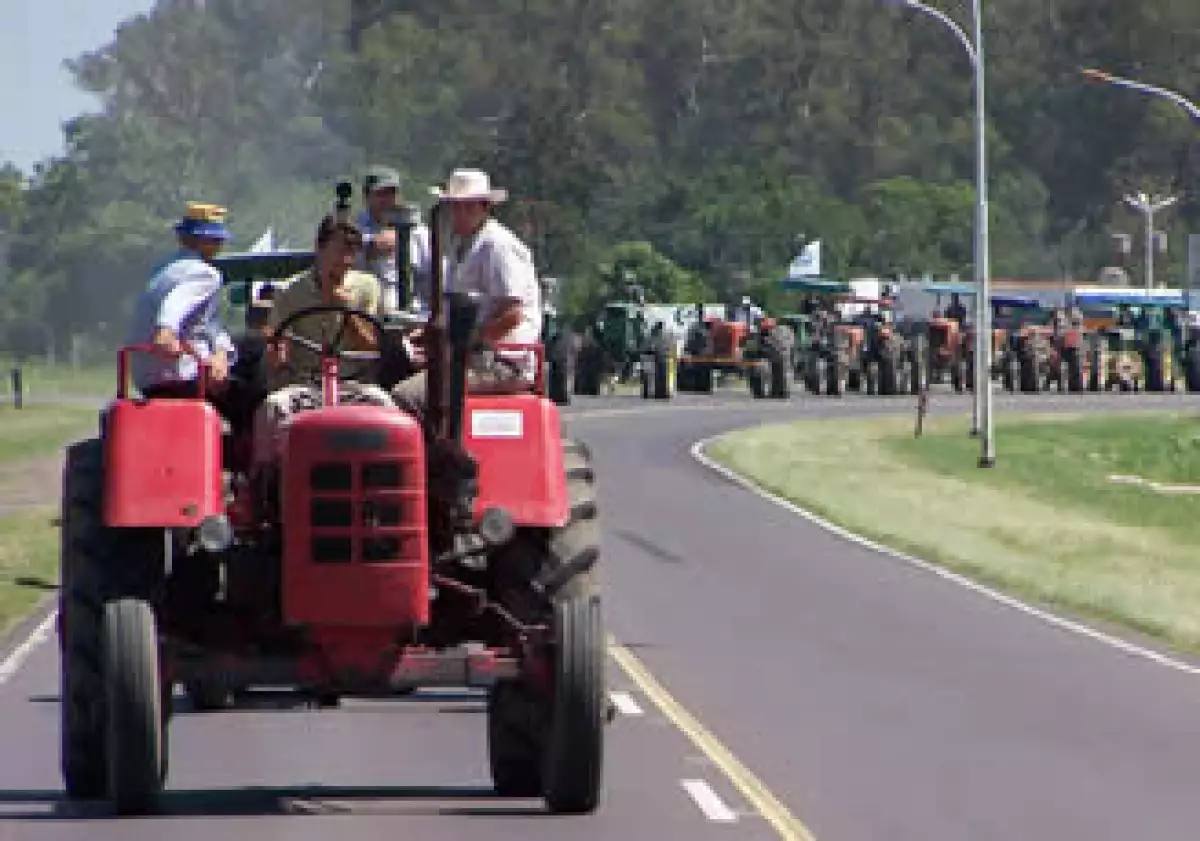 En 2008, el agro argentino realizó huelgas, bloqueos y manifestaciones ante un alza impositiva. (Foto: AP)
