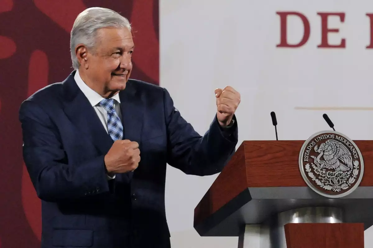 AMLO aún no decide si pedirá a Gerardo Esquivel que se quede en Banxico