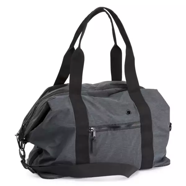 HM: Bolsa deporte. 499 pesos. hm.com/mx