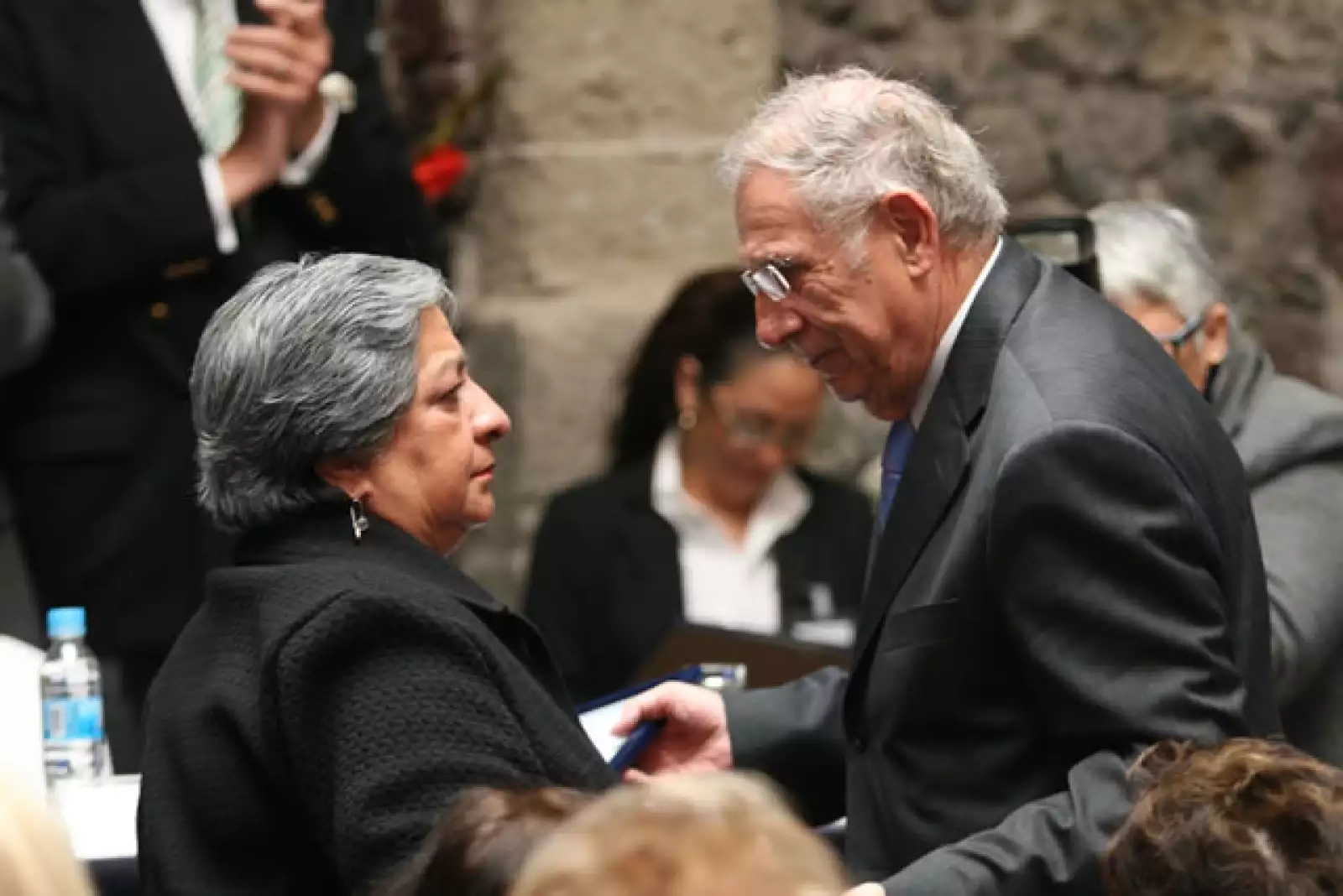 Homenaje a Jacobo Zabludovsky y Leon Davidoff.