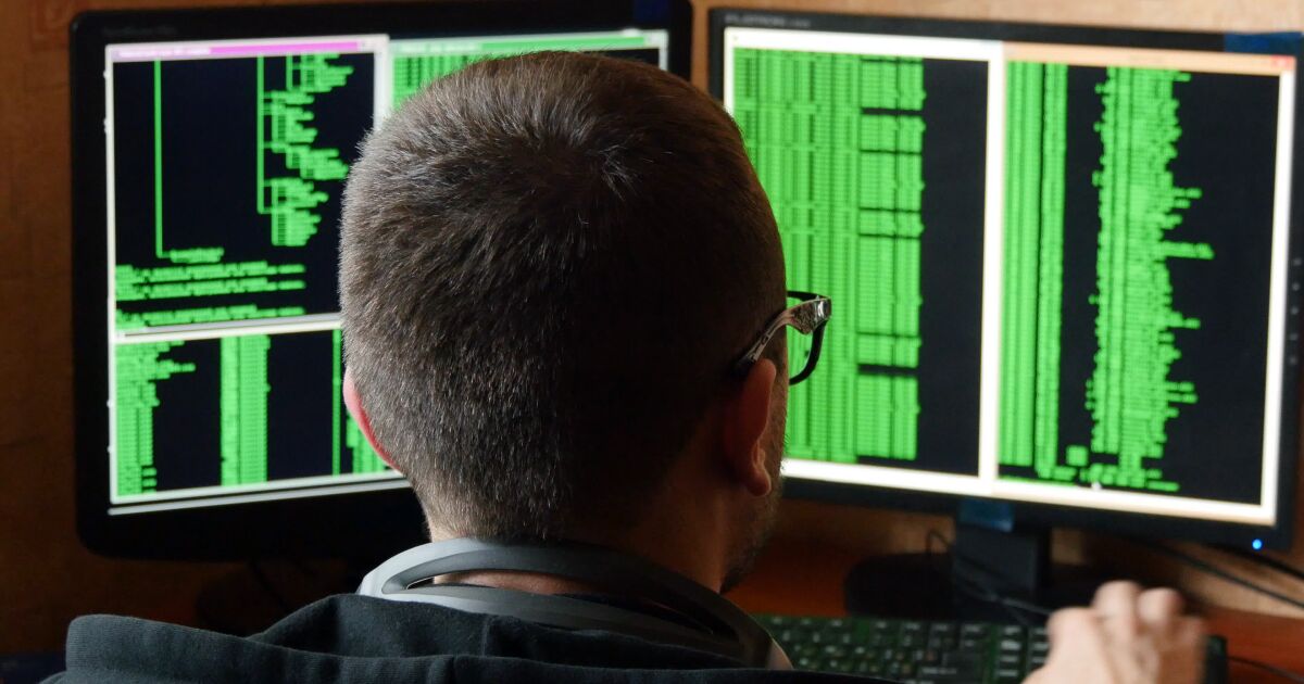 Siber güvenlik başarısızlıklarının şirketleri her yıl daha fazla etkileyeceği konusunda uyarıyorlar