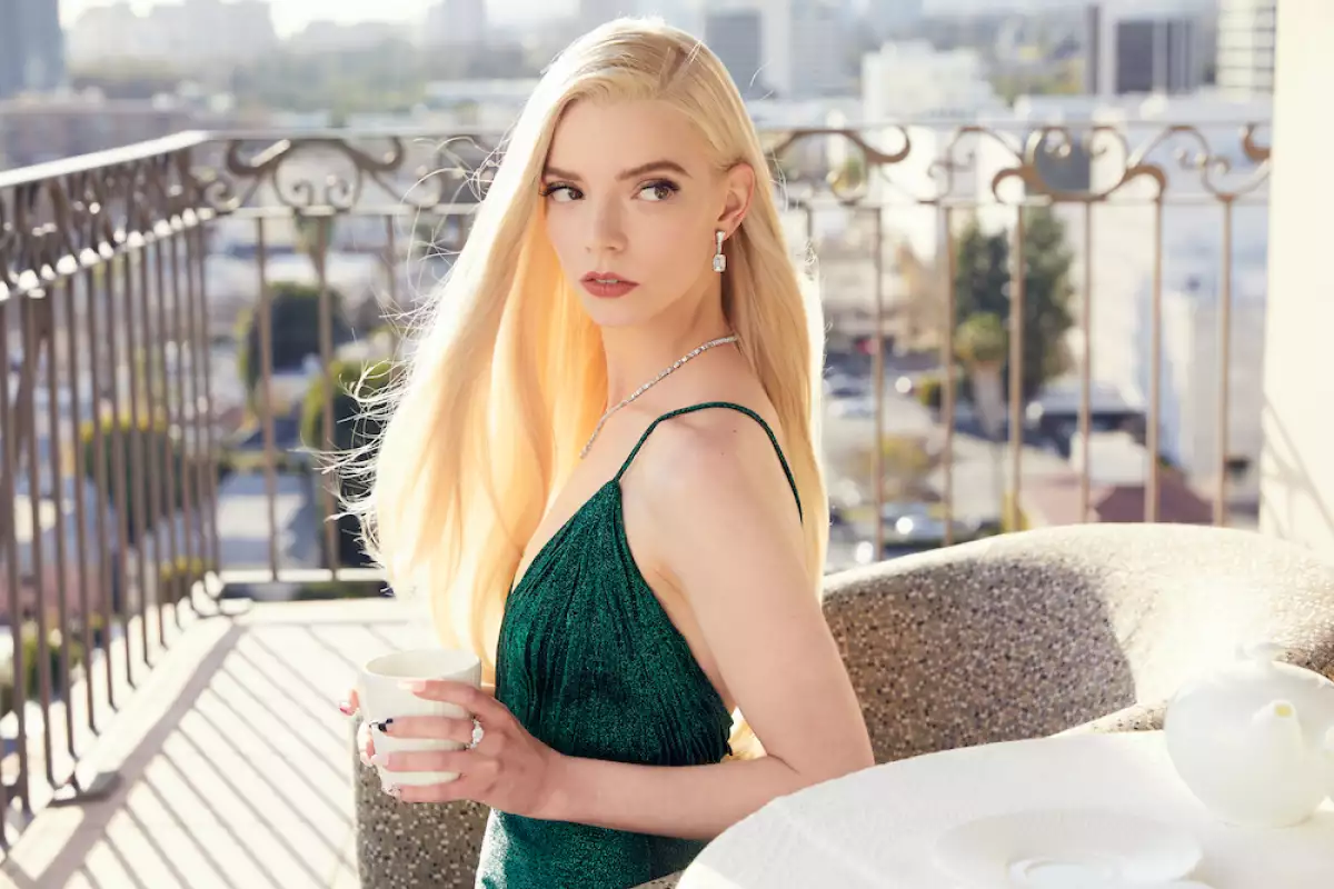 AnyaTaylorJoy_Tiffany.jpg