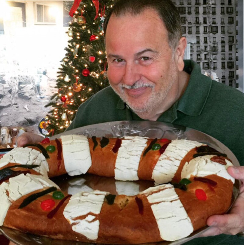 Raúl de Molina presumió su rosca de reyes en Twitter.