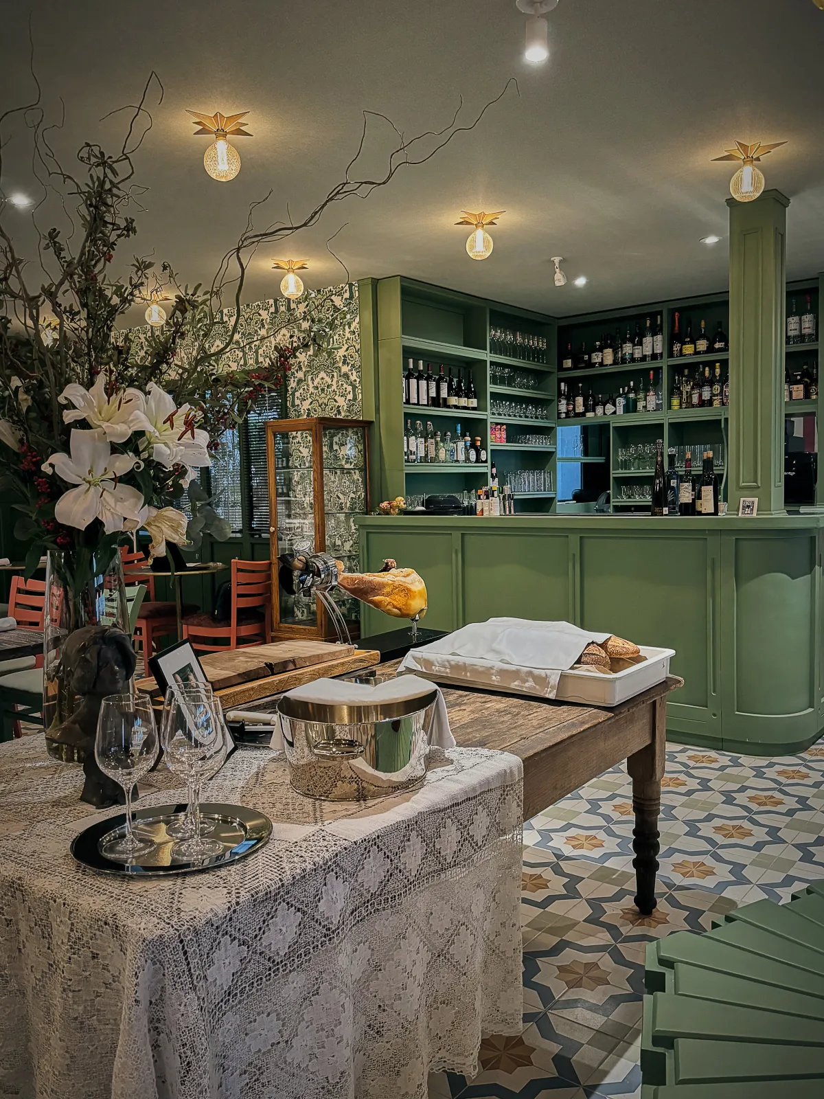 Bistro44