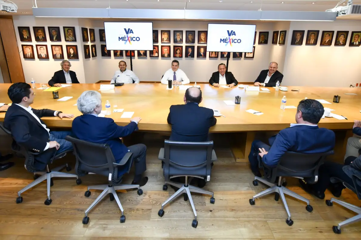 Reunión de la alianza Va Por Mexico en el PRI