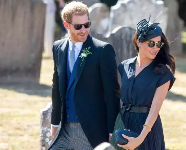 Meghan Markle y Harry en la boda de Charlie van Straubenzee