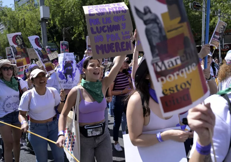 mujeres-marchan-cdmx-8m.jpeg