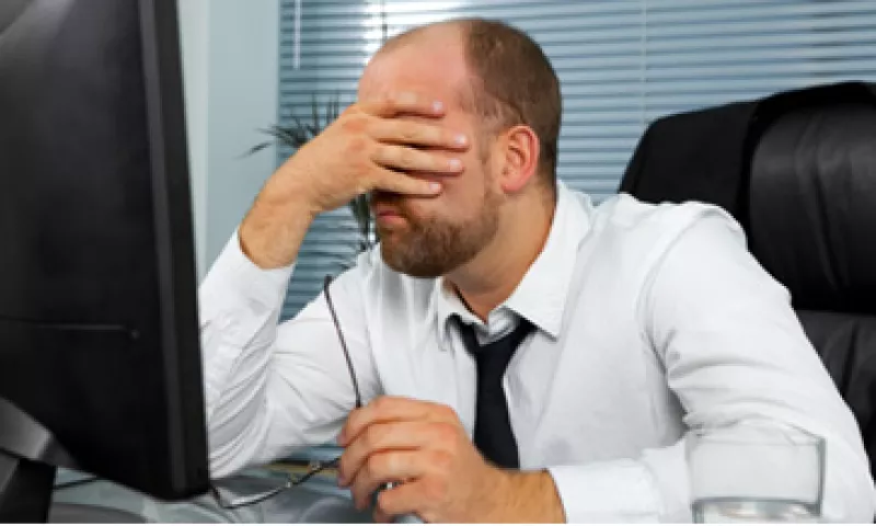 Si no puedes hacer movimientos en tus cuentas bancarias, posiblemente la autoridad fiscal ordenó su embargo. (Foto: Getty Images)